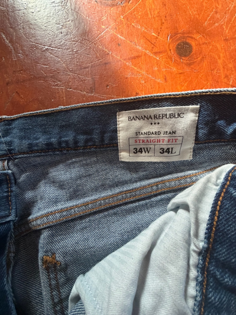 Banana Republic Men's Straight Jeans in Light Blue Denim - Picture 2 of 3